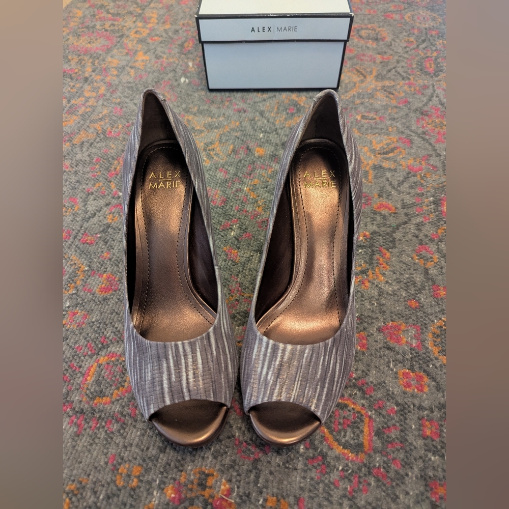 Alex Marie Brown, White, and Gold Striped Heel